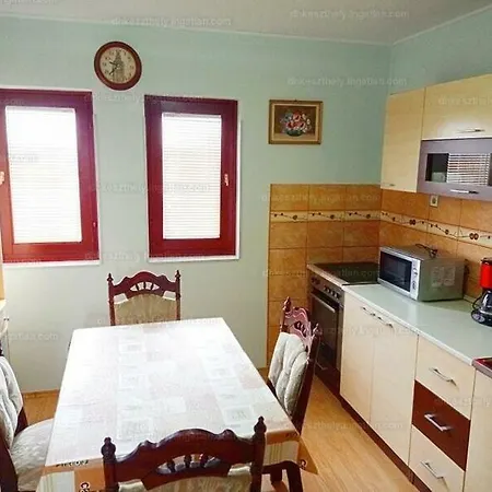Apartment Lili Balatonkeresztur